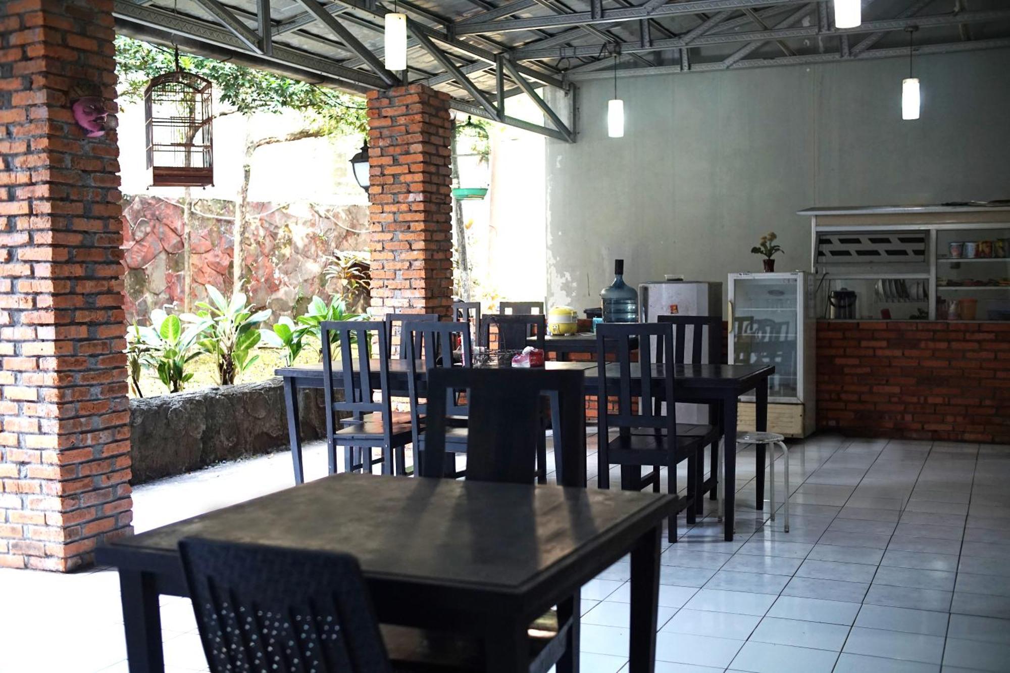 Ruang Tidur At Dpalma Bogor Ξενοδοχείο Εξωτερικό φωτογραφία